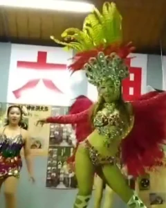 田町のふれあい祭りで14時からアミーズサンバ出演します。
ブラジルのパワー全開で踊りますので
是非サンバのパワーを感じに来て下さい